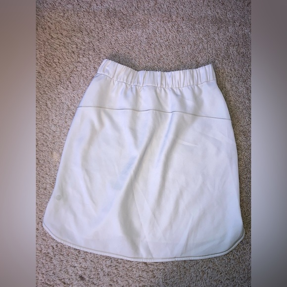 Lululemon skirt - Picture 4 of 5